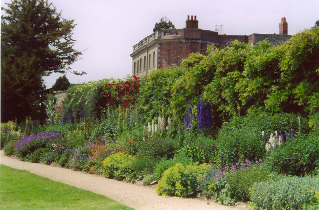 Waterperry Gardens